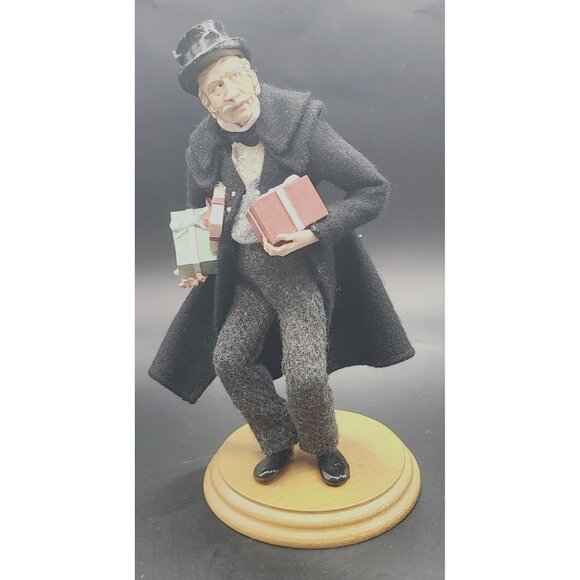 Hallmark Ebenezer Scrooge Limited Edition Figurine By Donna Lee In Original Box - Picture 1 of 13